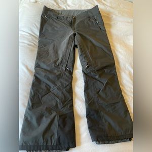 Patagonia Women’s Insulated Snow Pants, Black, Size Large
